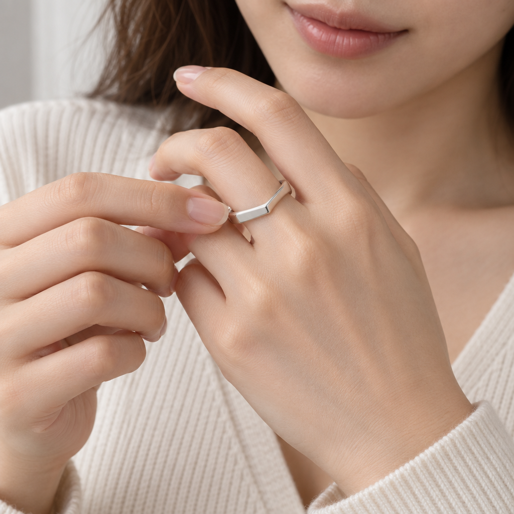 Vireqlo™ Minimal Geometric Open Ring main image 04