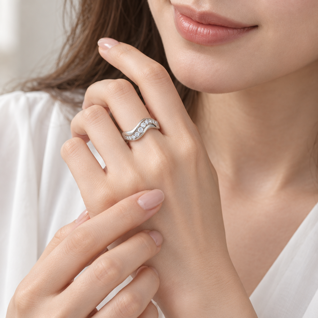 Vireqlo™ Cubic Zirconia Wave Ring main image 04